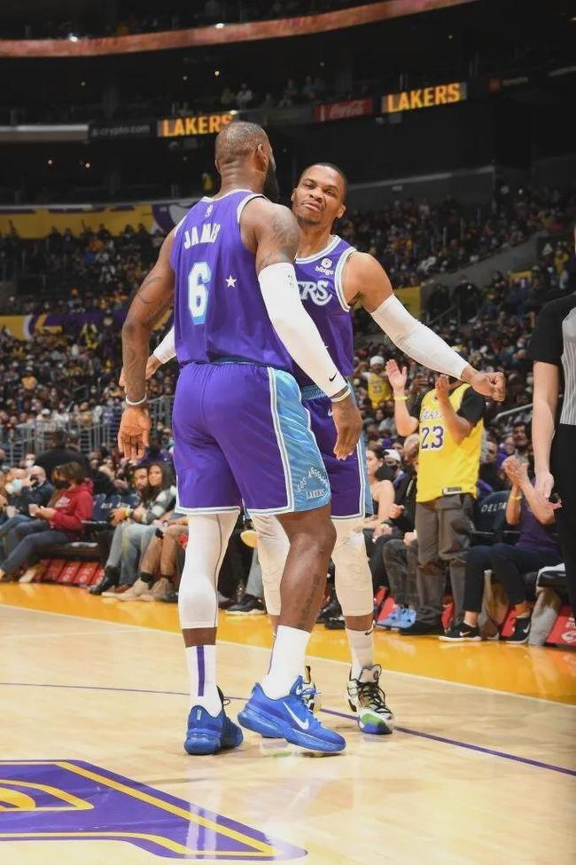 门将与后腰 门将与后腰